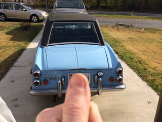 Illustration for article titled For $5,500, Would You Like To Find This 1970 Datsun 1600 Under Your Tree?